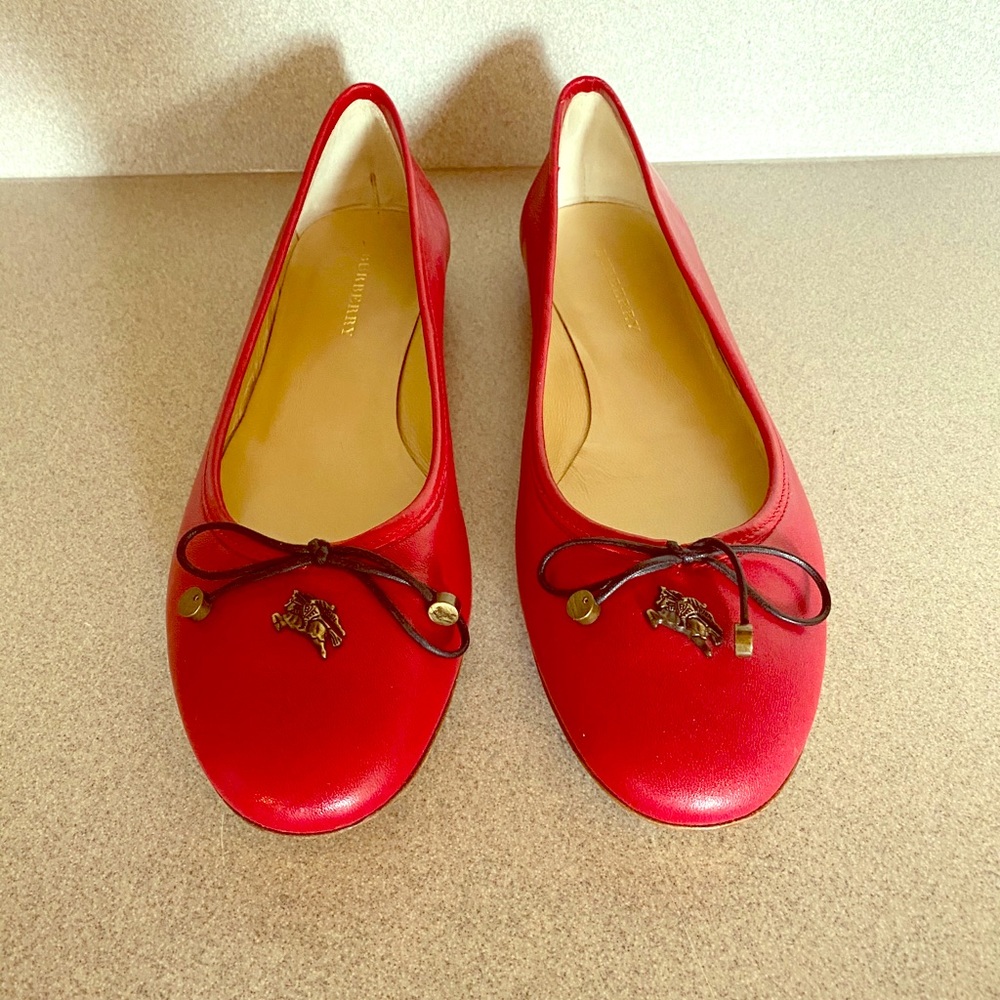 NEW BURBERRY Leather Flats